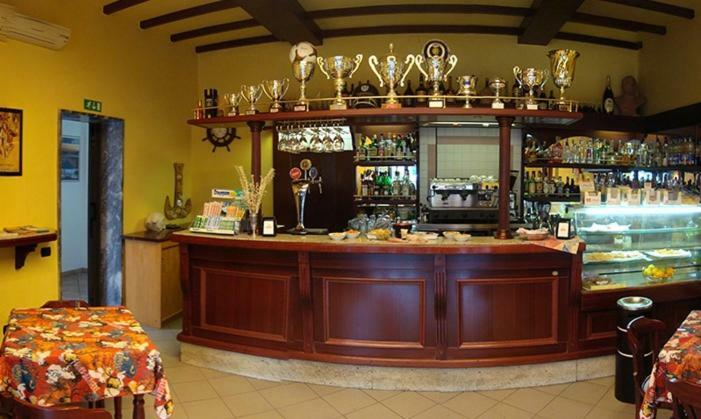 Albergo Antica Luni Ngoại thất bức ảnh
